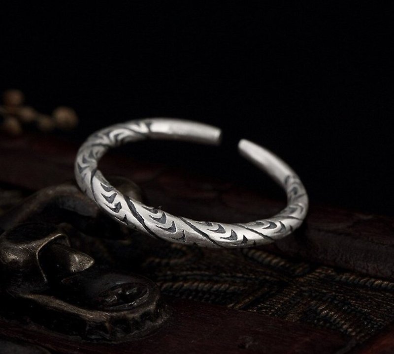 Real 990 Fine Silver Opening Ring Handmade Engraving Finger Jewelry Vintage - แหวนทั่วไป - เงิน สีเงิน