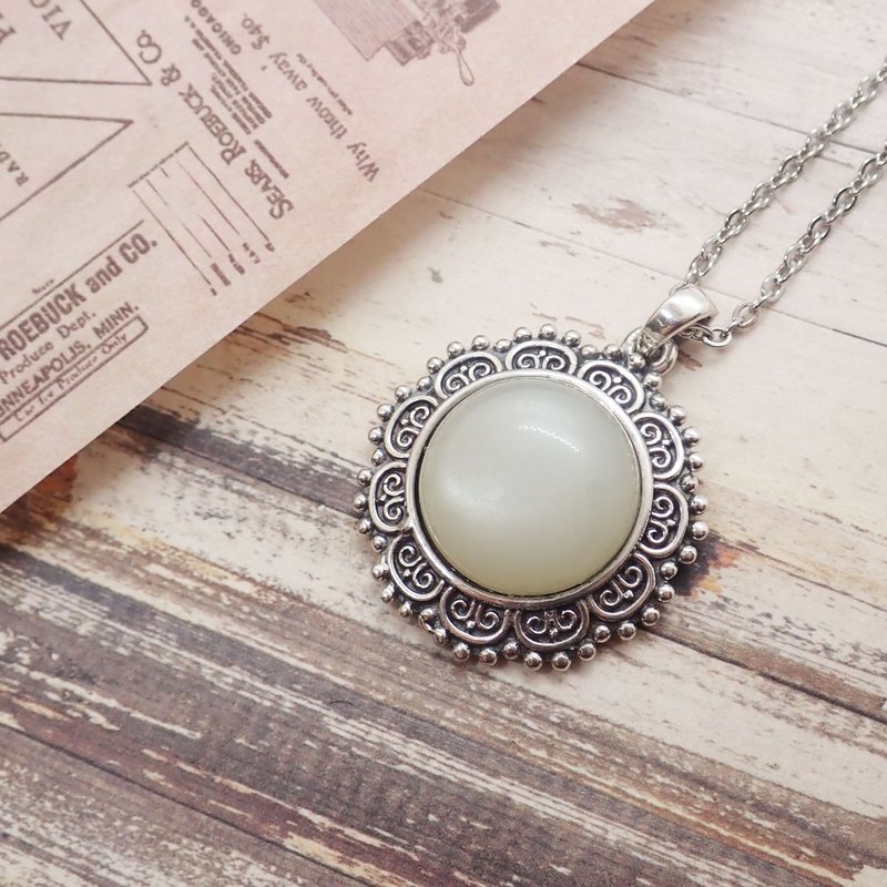 [Bifa Lifetime] Sterling Silver Pendant-Moonstone Sterling Silver 925 Handmade Jewelry - Necklaces - Silver Silver