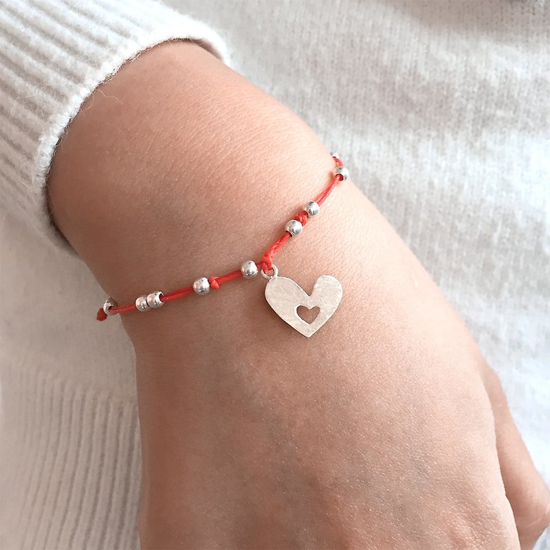 Love On A String | Love Bracelet | Heart Bracelet | Silver Heart Bracelet | Love - สร้อยข้อมือ - เงิน 