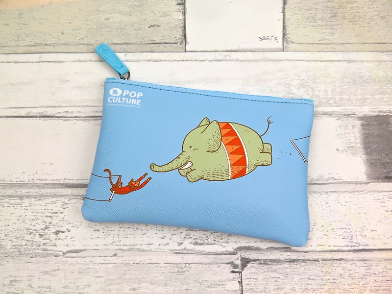 Flying Mouse 365 Design. Little Flying Elephant. Zip Pouch. Collection Bag - กระเป๋าเครื่องสำอาง - หนังเทียม สีน้ำเงิน