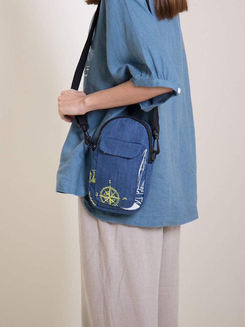 Denim bag - กระเป๋าแมสเซนเจอร์ - ผ้าฝ้าย/ผ้าลินิน สีน้ำเงิน