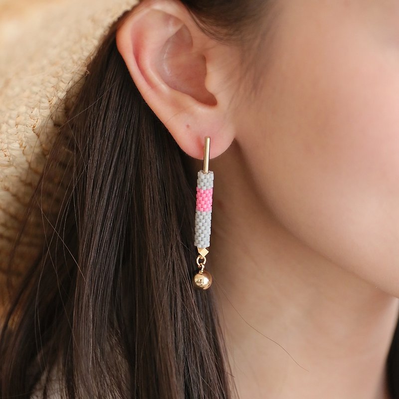 Gray Pink 灰粉紅 - 耳環 / 首飾裡的腮紅霜 / 魅力翻倍 - 耳環/耳夾 - 其他材質 粉紅色