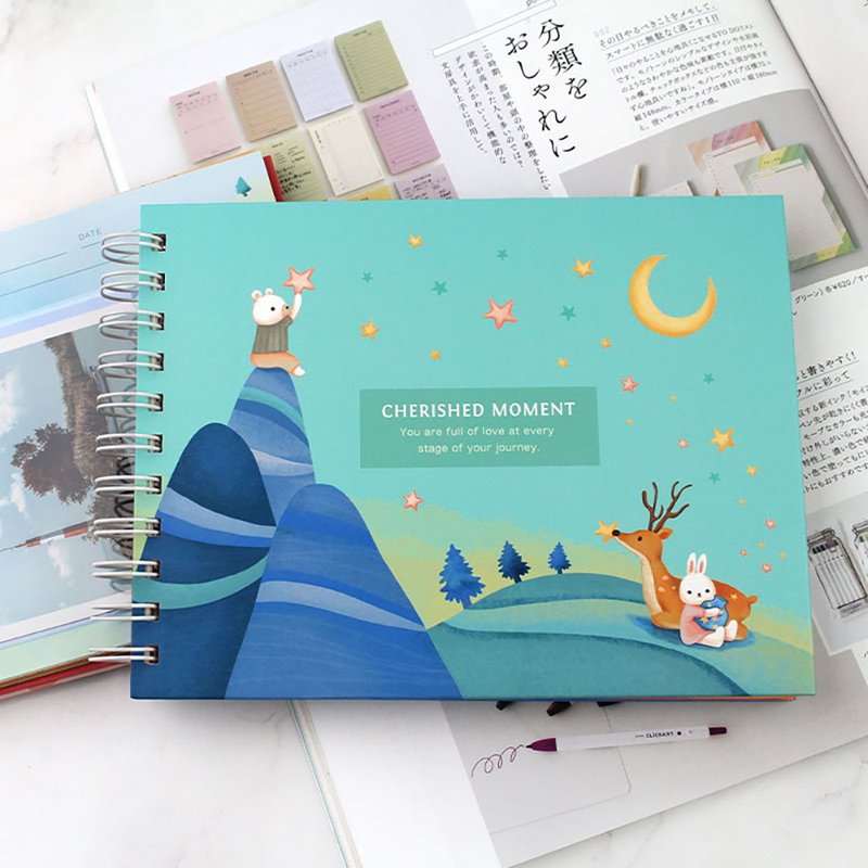 Chuyu A5/25K double circle single frame 4x6 record book/travel hand-made book/baby book - Photo Albums & Books - Paper Multicolor