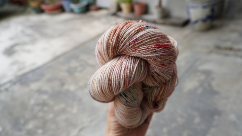 手染線-火花秋栗 - 編織/刺繡/羊毛氈/縫紉 - 羊毛 