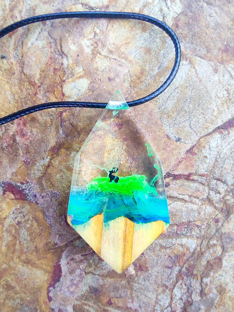 Earth deer pendant. - Necklaces - Wood Multicolor