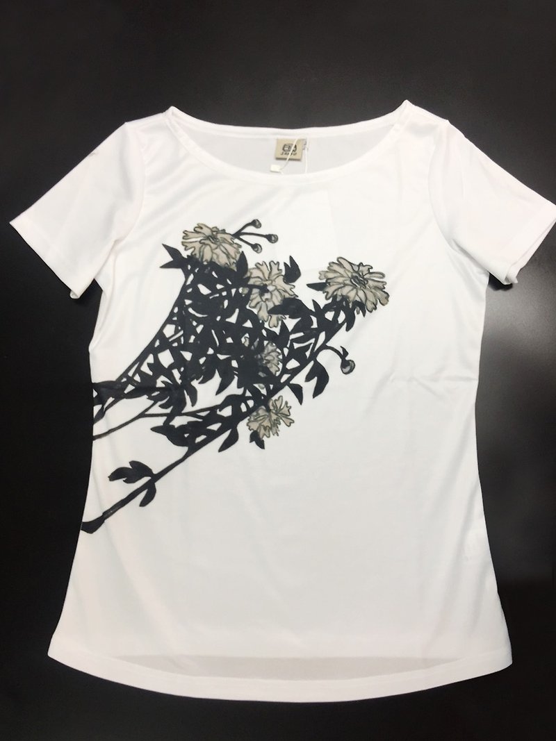 Changyu T-shirt_Female (Chrysanthemum) - Women's T-Shirts - Cotton & Hemp 