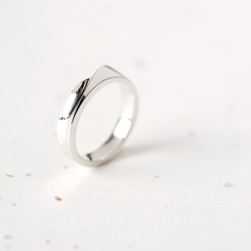 Twist ring Silver 925 - แหวนทั่วไป - โลหะ สีเงิน