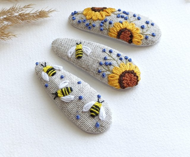 Bee Kind Shop Lovely Flower Hair Clip Set