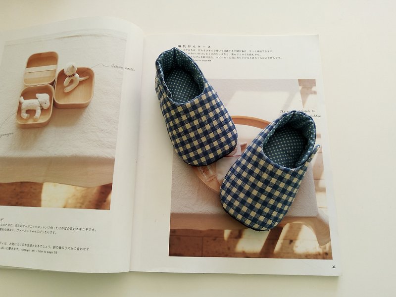 藍格子彌月禮物 嬰兒鞋 11/12 - 圍兜/口水巾 - 紙 藍色