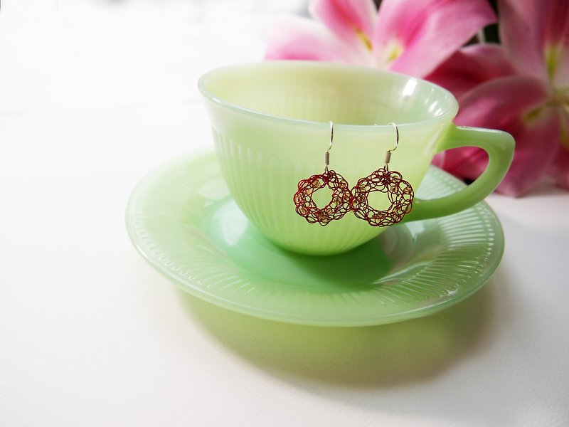 Lovely red E053 hand braided Bronze wire donut shaped earrings - Earrings & Clip-ons - Other Materials Red