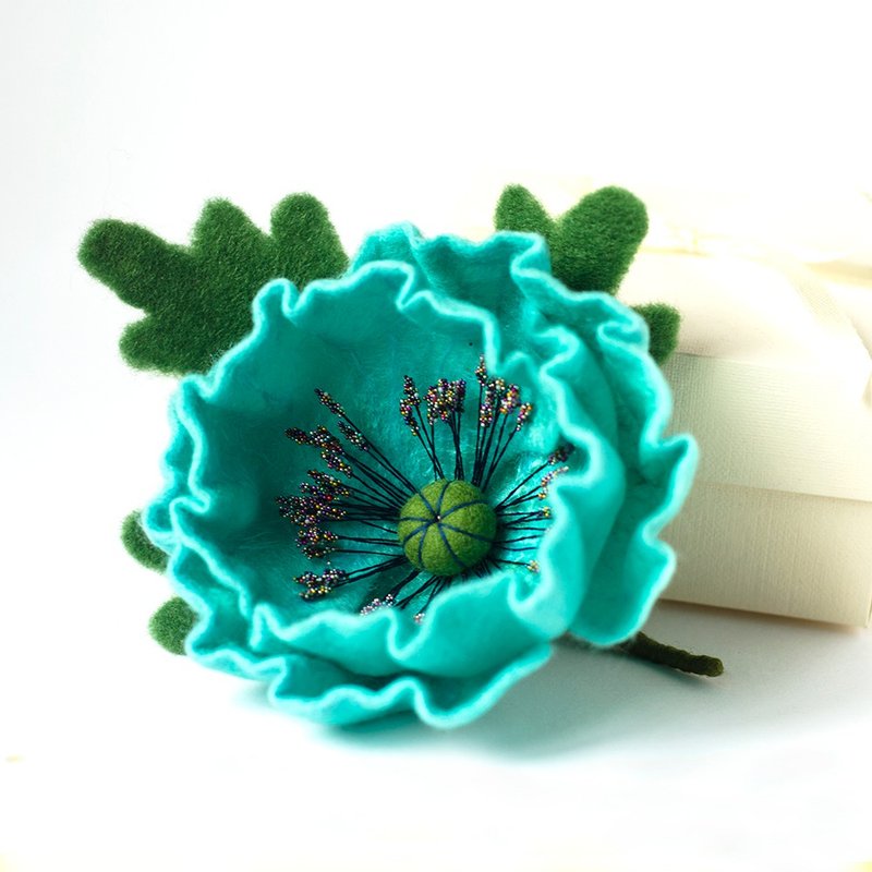 Light Blue Poppy Flower Brooch for Women Handmade Felted Poppy Pin Poppies - เข็มกลัด - ขนแกะ หลากหลายสี