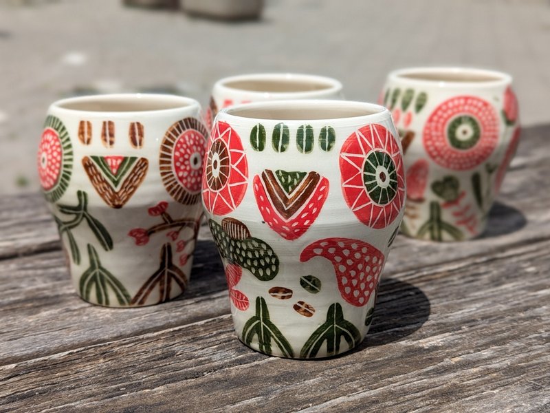 Handmade ceramic cup 300 ml Sgraffito folk art Two designs Tea cup pottery - 咖啡杯/馬克杯 - 陶 多色