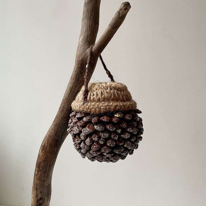 Platinum-painted fruit woven flower vessel/dried flowers/pine cones/with handmade packaging - เซรามิก - พืช/ดอกไม้ สีนำ้ตาล