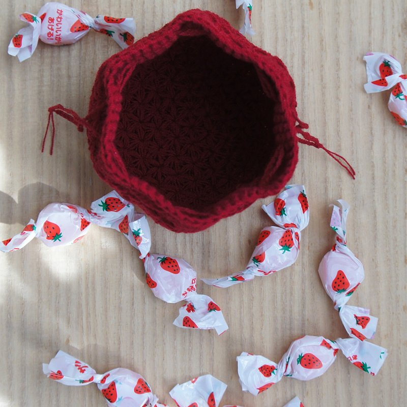 Ba-ba handmade  Crochet Drawstring mini-bag  No.KPR5 - 化妝包/收納袋 - 其他材質 紅色
