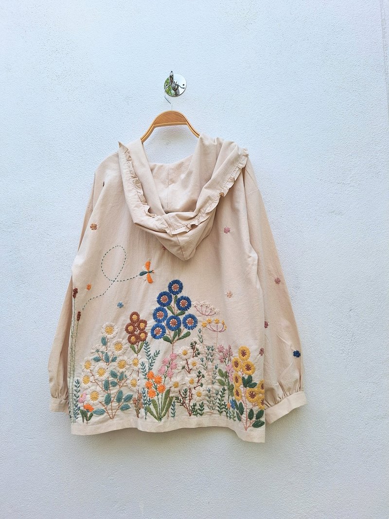 Hand Embroidery thread hoodie with a field of flowers pattern - Unisex Hoodies & T-Shirts - Thread White