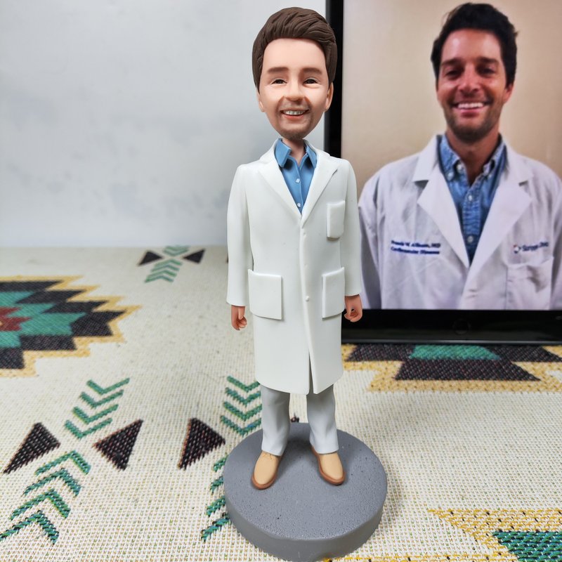 客制化人物公仔 人偶 3D人像畫 似顏繪 肖像 定制 生日 紀念 醫生 - 公仔/玩偶 - 黏土 多色