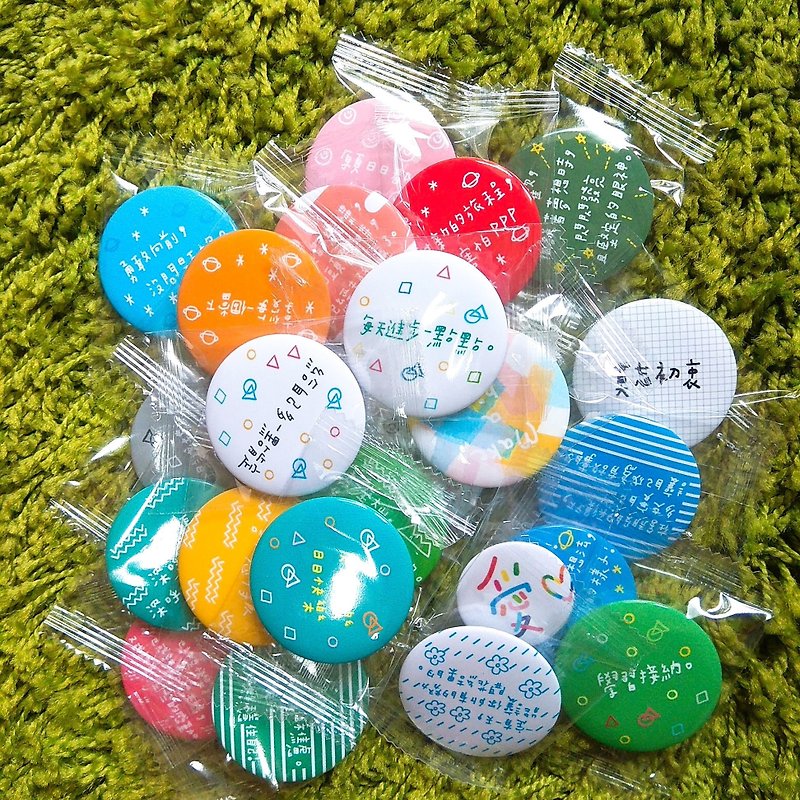 Flower big nose bubble text badge (all together) 24 - Badges & Pins - Plastic Multicolor