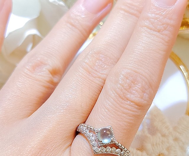 Lucky goddess clearance ring