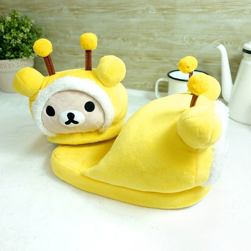 Lala Xiong milk bear genuine authorized bees fleece slippers indoor slippers warm slippers home - ตุ๊กตา - เส้นใยสังเคราะห์ ขาว