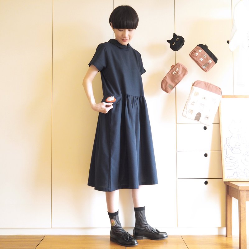 cat on carpet cotton linen gathered dress : navy - 洋裝/連身裙 - 棉．麻 藍色