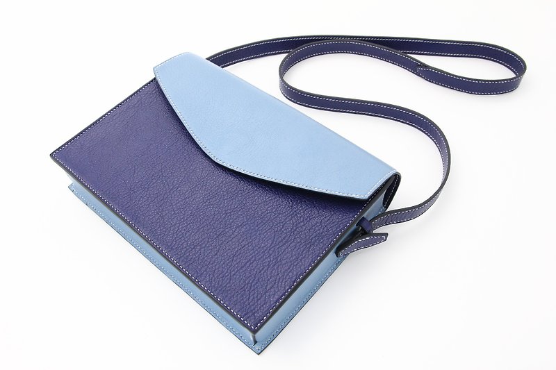 Shoulder Bag / Clutch Bag - กระเป๋าคลัทช์ - หนังแท้ สีน้ำเงิน