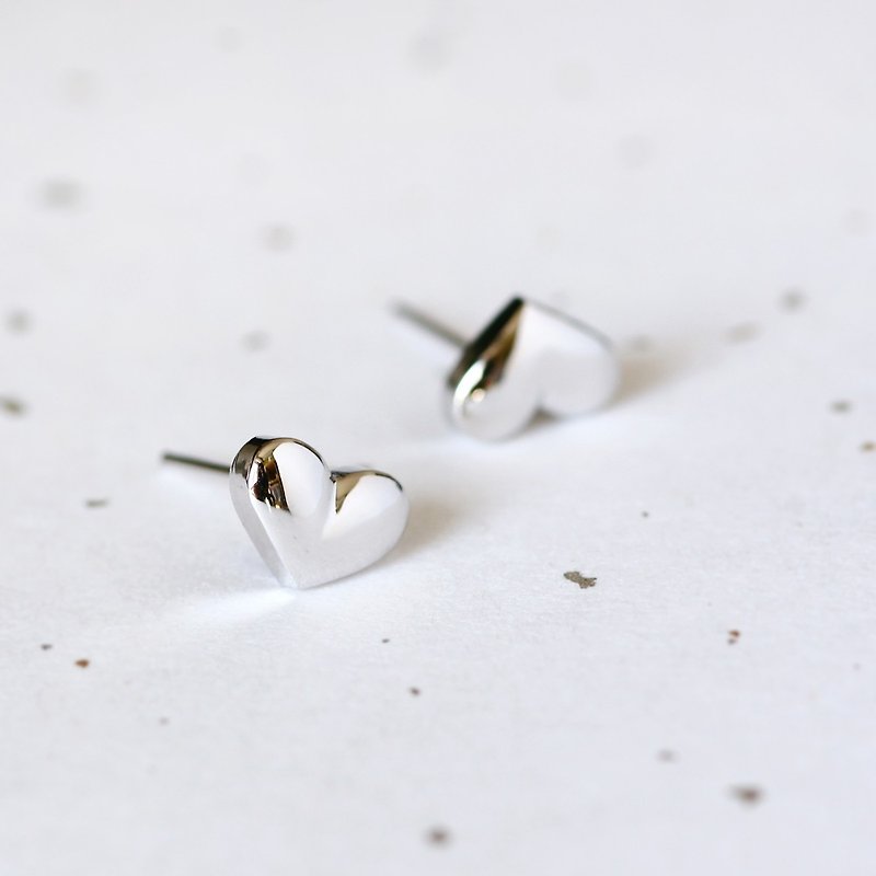 Three-dimensional heart earrings Silver 925 - ต่างหู - โลหะ สีเทา