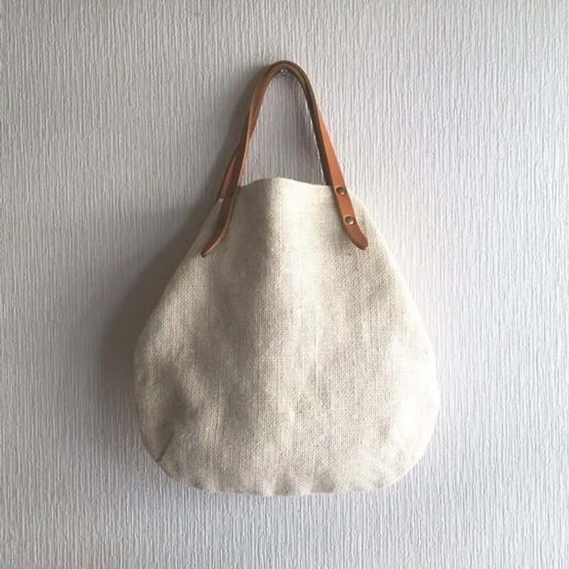 Jute (100% hemp) and round tote bag of extreme thickness oil nuts S-size 【Off White】 - Handbags & Totes - Genuine Leather White