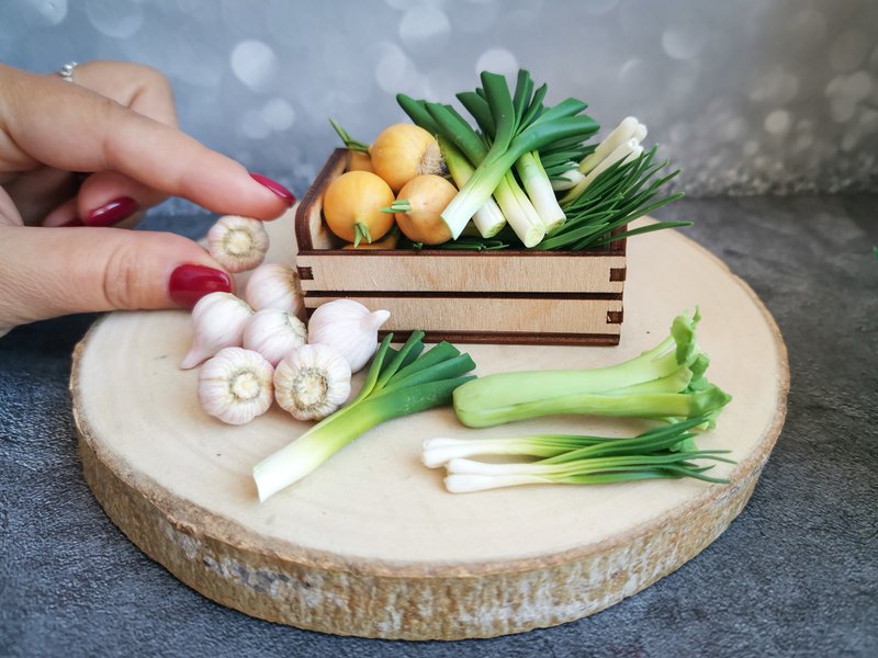 Miniature onion vegetables: onion, garlic, leek, celery, asparagus - อื่นๆ - ดินเหนียว หลากหลายสี