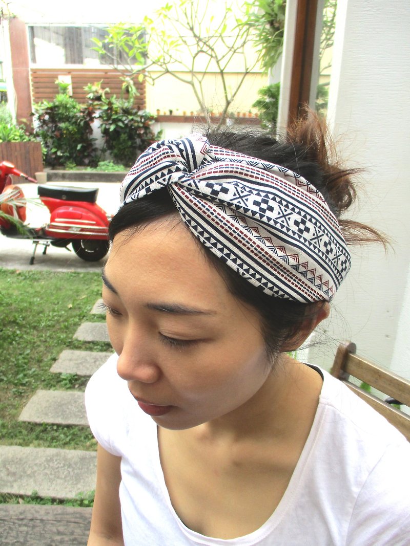 Cross headband-elastic handmade-totem - อื่นๆ - ผ้าฝ้าย/ผ้าลินิน สีดำ