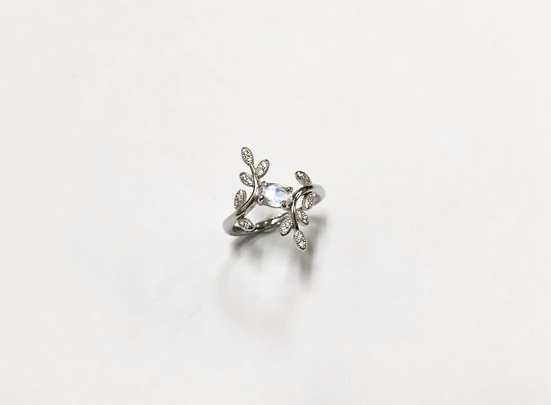 Top faceted moonlight ring 925 sterling silver hand-set - General Rings - Gemstone 