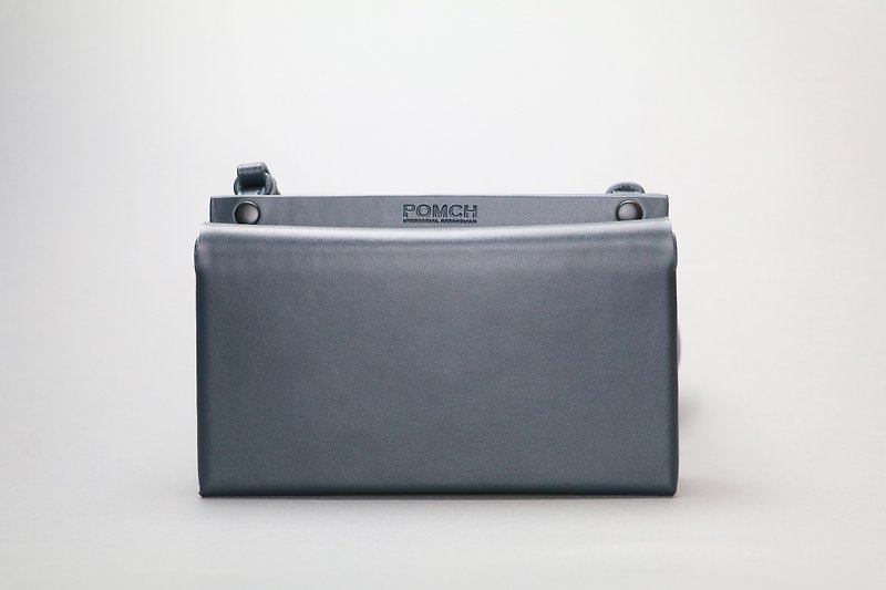 POMCH-CLEANER cross-body bag - กระเป๋าแมสเซนเจอร์ - หนังแท้ สีดำ