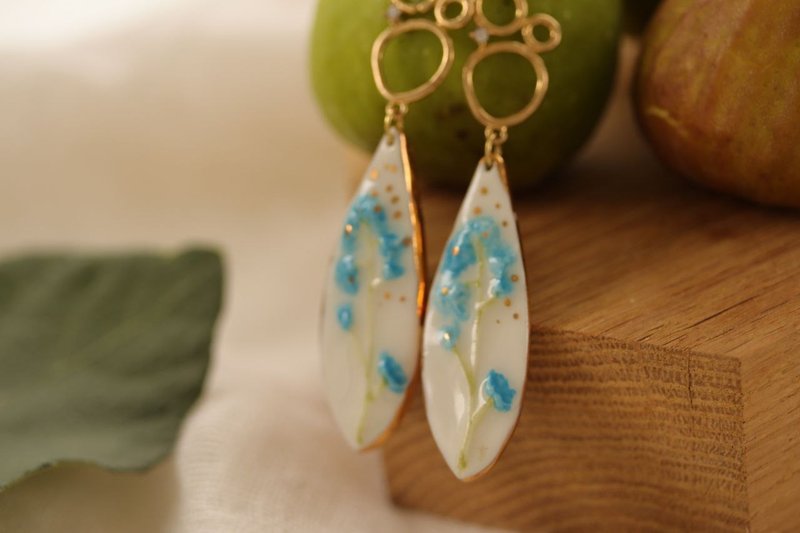 Clay jewelry with gilding, Pendant earrings, Earrings with a pattern - 耳環/耳夾/耳骨夾 - 陶 藍色