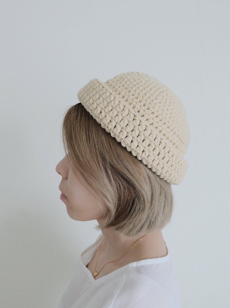 Cotton Crochet Brimless Hat in Cream - หมวก - ผ้าฝ้าย/ผ้าลินิน สีกากี