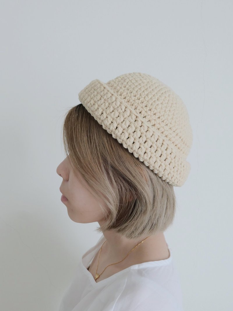 Cotton Crochet Brimless Hat in Cream - 帽子 - 棉．麻 卡其色