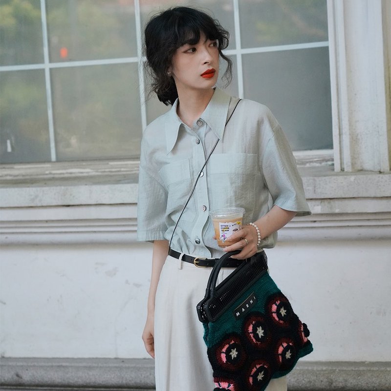綠色大口袋翻領襯衫|襯衫|夏款|Sora-750 - 女襯衫 - 其他人造纖維 綠色