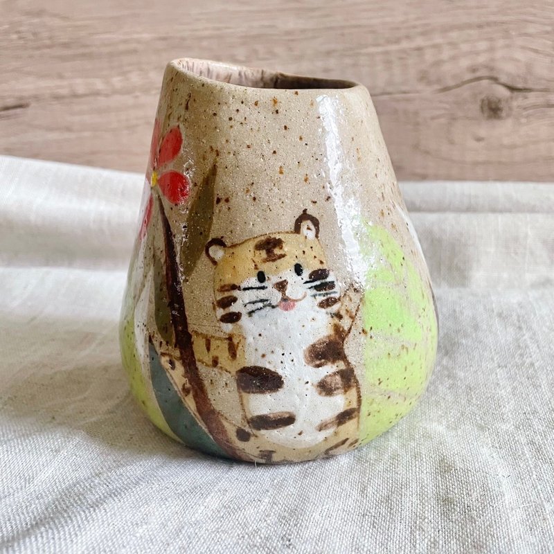 A Lu - 萌虎陶花器組/花器及陶盤 手作手繪 美國陶土 僅此一件 - 花瓶/花器 - 陶 多色
