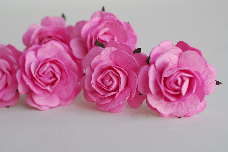 Paper Flower, centerpiece, 25 pieces rose size 3.5 cm., pink magenta color - Other - Paper Purple
