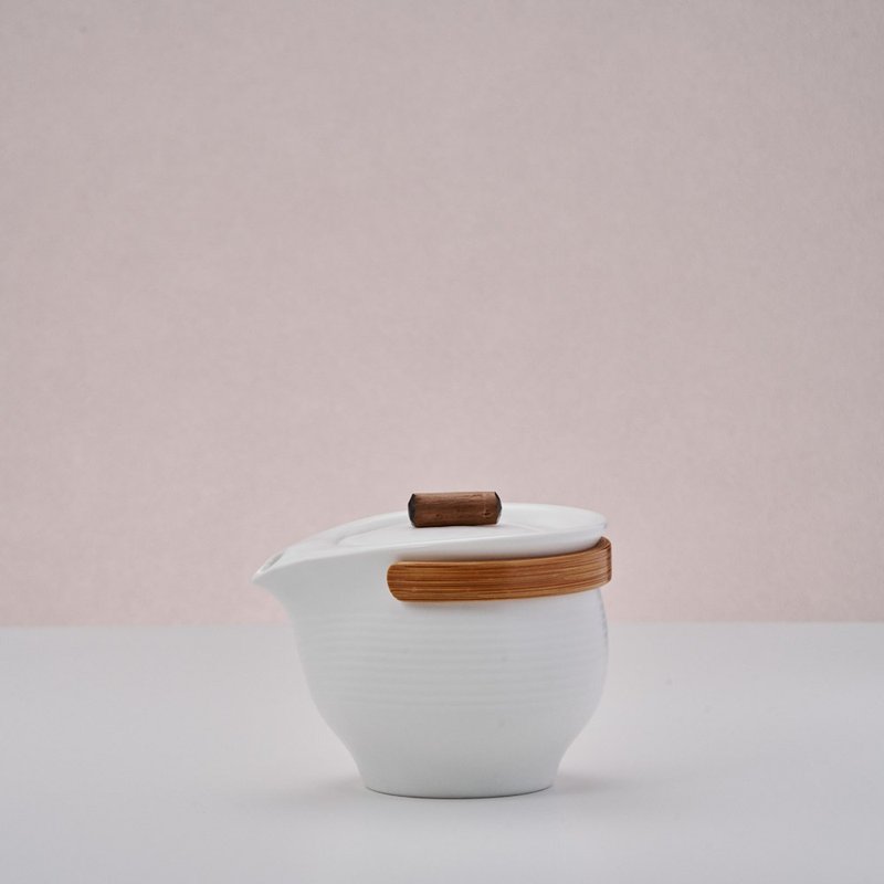 Leisure II │ Leisure II - White Porcelain Teapot - ถ้วย - เครื่องลายคราม ขาว