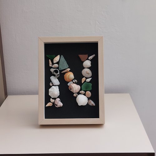 Small picture heart shell sea glass pebbles. SeaShell Art. Shell Wall Art -  Shop ShelluArtDecor Wall Décor - Pinkoi