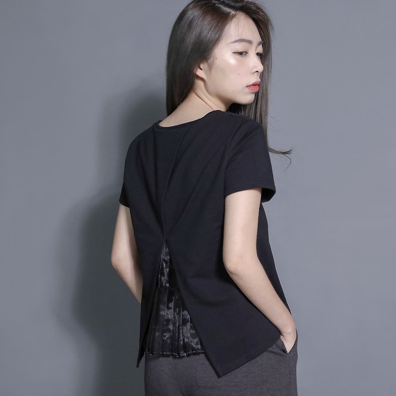 Pleated pleated gauze top after ambiguous effect _7SF115_ black - เสื้อผู้หญิง - ผ้าฝ้าย/ผ้าลินิน สีดำ