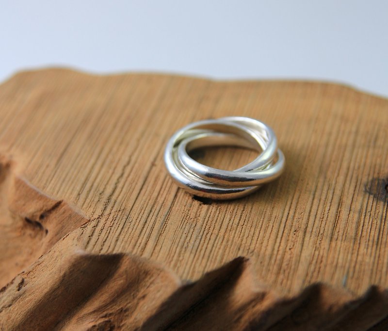 Sterling Silver Ring / 3-Circle Ring / Classic / Rolling Ring - แหวนทั่วไป - เงิน สีเงิน