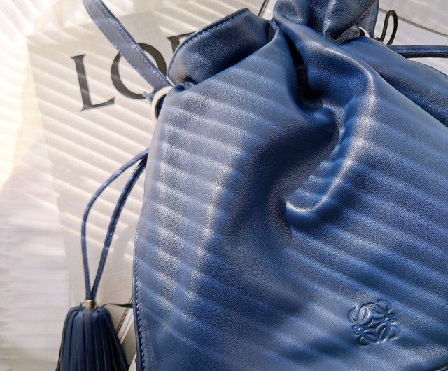 ロエベ フラメンコ タッセル フリンジ アナグラム ショルダーバッグ ネイビー ロエベ フラメンコ ネイビーブルー タッセル ドローストリング