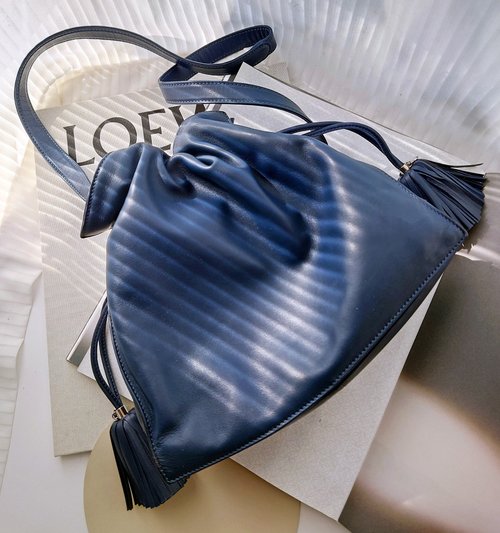 ロエベ フラメンコ タッセル フリンジ アナグラム ショルダーバッグ ネイビー LOEWE ロエベ フラメンコ30 巾着 ショルダーバッグ タッセル