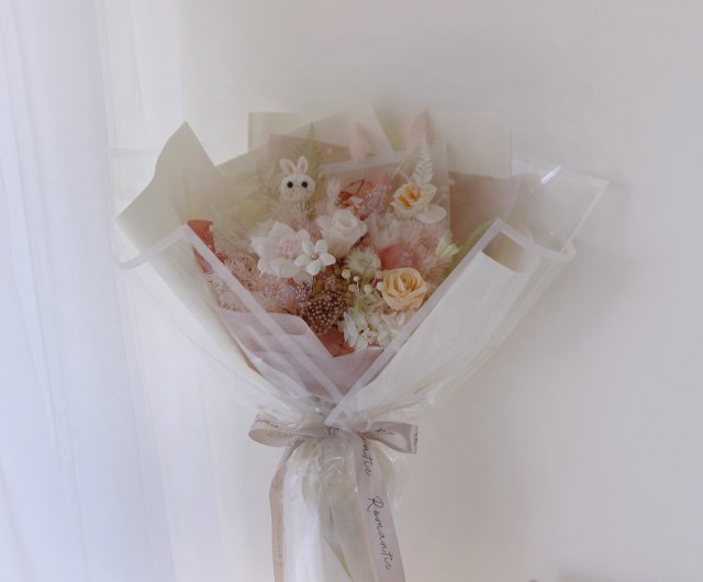 Romantic Rose Bouquet as Birthday Gift - White On White