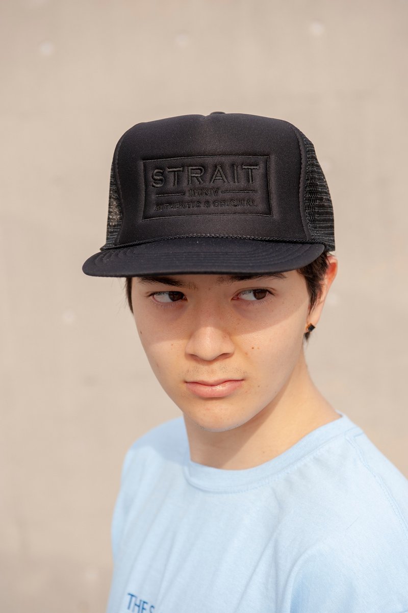 EMB LOGO MESH CAP #BLACK X BLACK LOGO - 帽子 - 其他材質 黑色