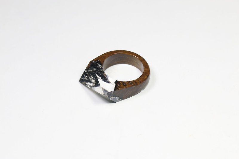 ニンフの指輪/プリズムの形 - リング - 木製 透明