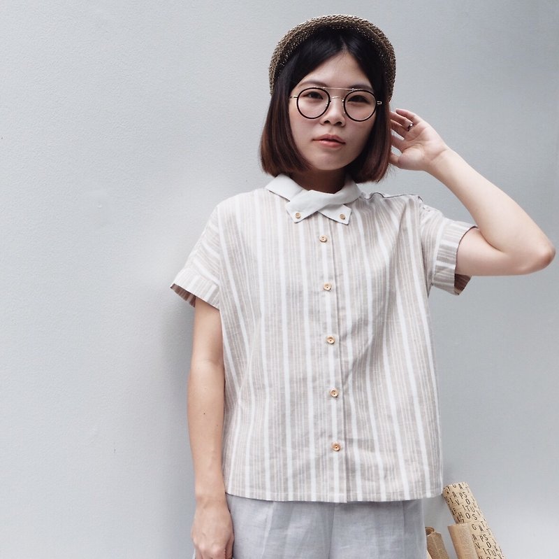 X-Cross Collar Shirt : Striped Linen - 女上衣/長袖上衣 - 棉．麻 卡其色
