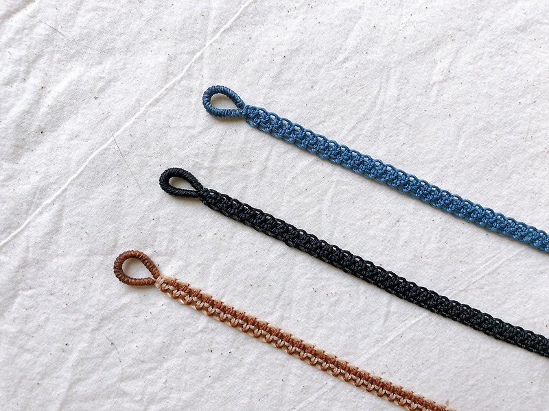 Braided Wax Thread Bracelet/Double Flat Knot/Single Color - สร้อยข้อมือ - วัสดุกันนำ้ หลากหลายสี