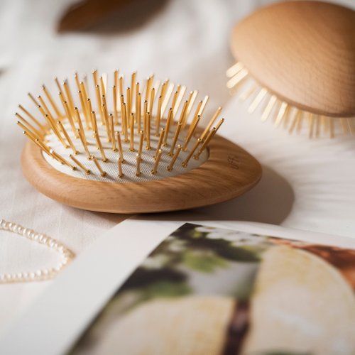 24Kゴールドメッキヘアブラシ　uffy Uffy 24K ゴールドメッキ 絡んだ髪をほぐすヘアブラシ - 人間