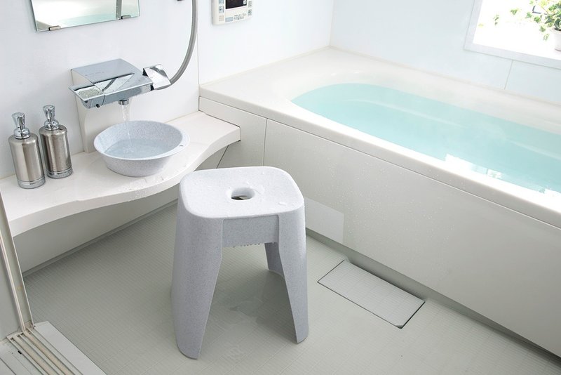 Japan TONBO UNEED series Silver ion Ag+ antibacterial simple style bathroom chair - อุปกรณ์ห้องน้ำ - พลาสติก ขาว